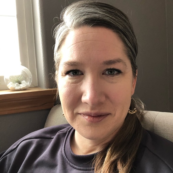 Meet your Posher, Katie - Picture 4 of 5